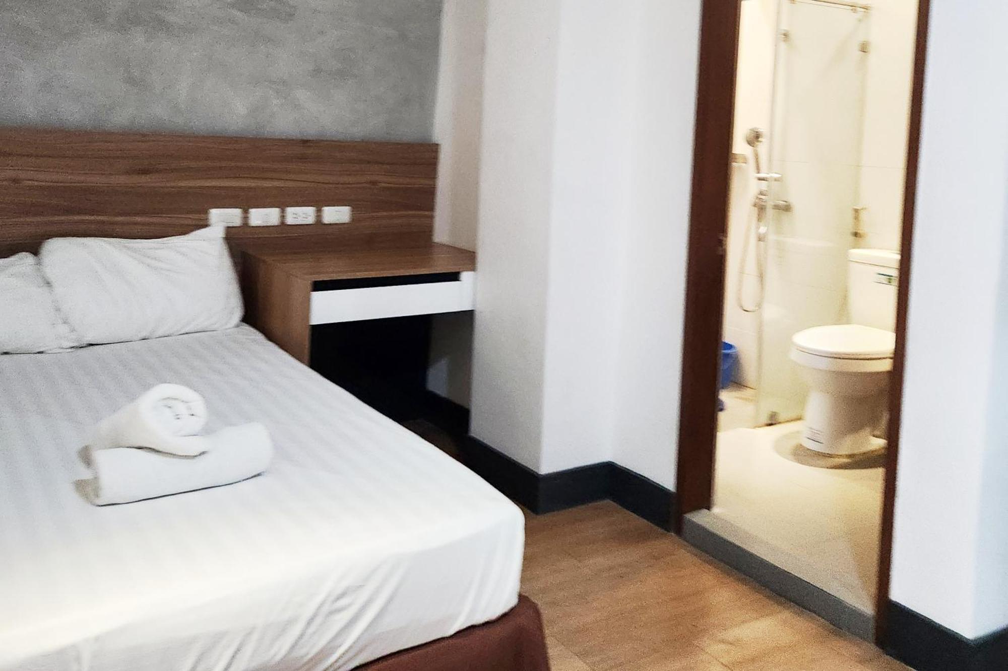 Boulevard Pension Hotel Себу Экстерьер фото
