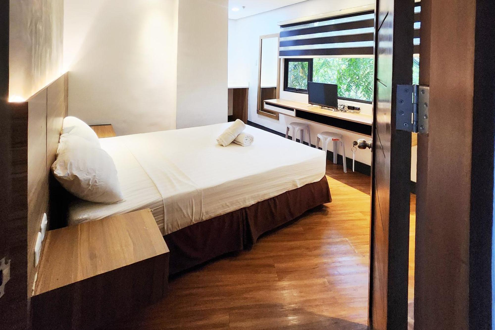 Boulevard Pension Hotel Себу Экстерьер фото