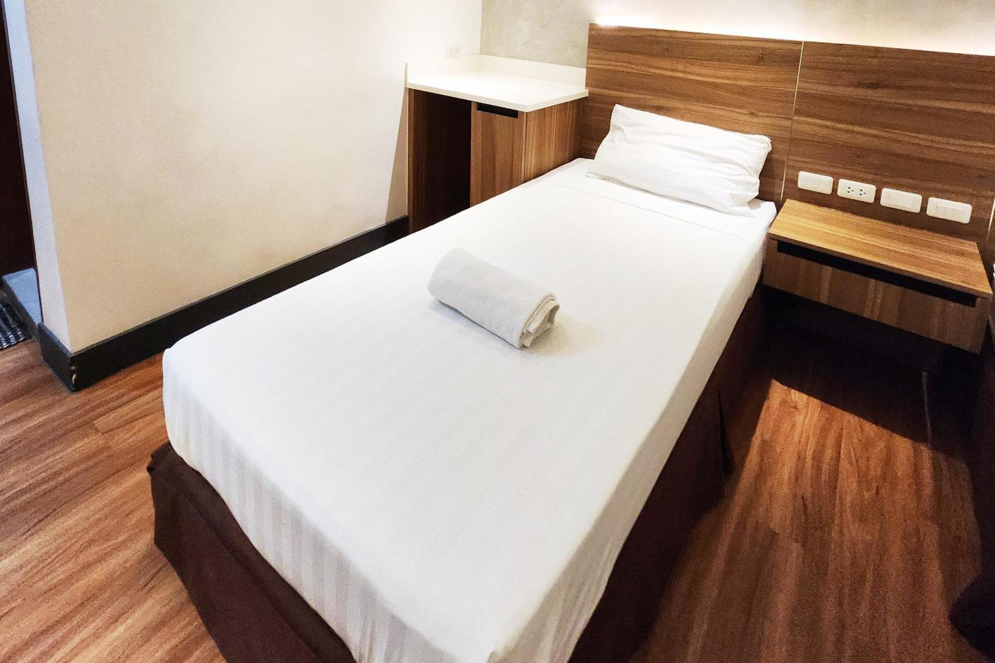 Boulevard Pension Hotel Себу Экстерьер фото