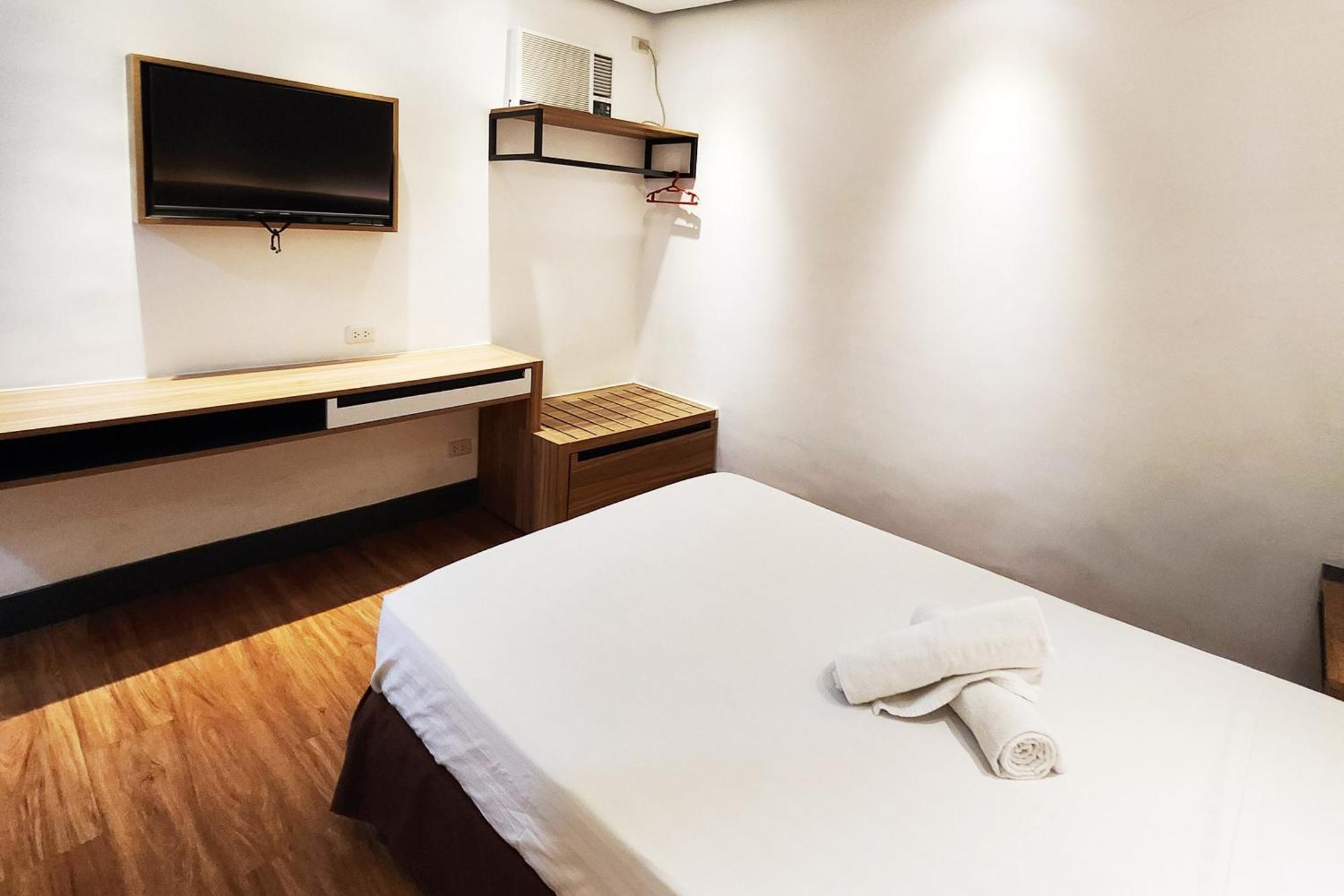 Boulevard Pension Hotel Себу Экстерьер фото