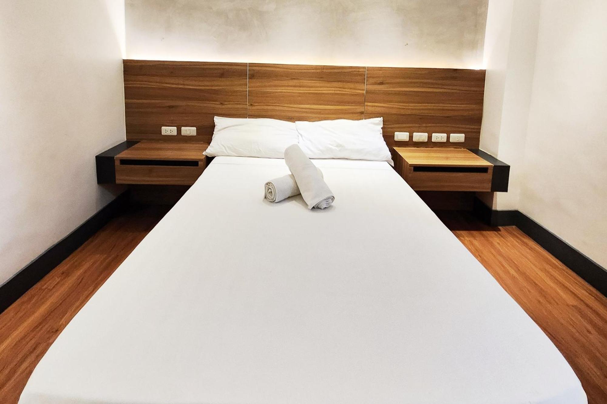 Boulevard Pension Hotel Себу Экстерьер фото