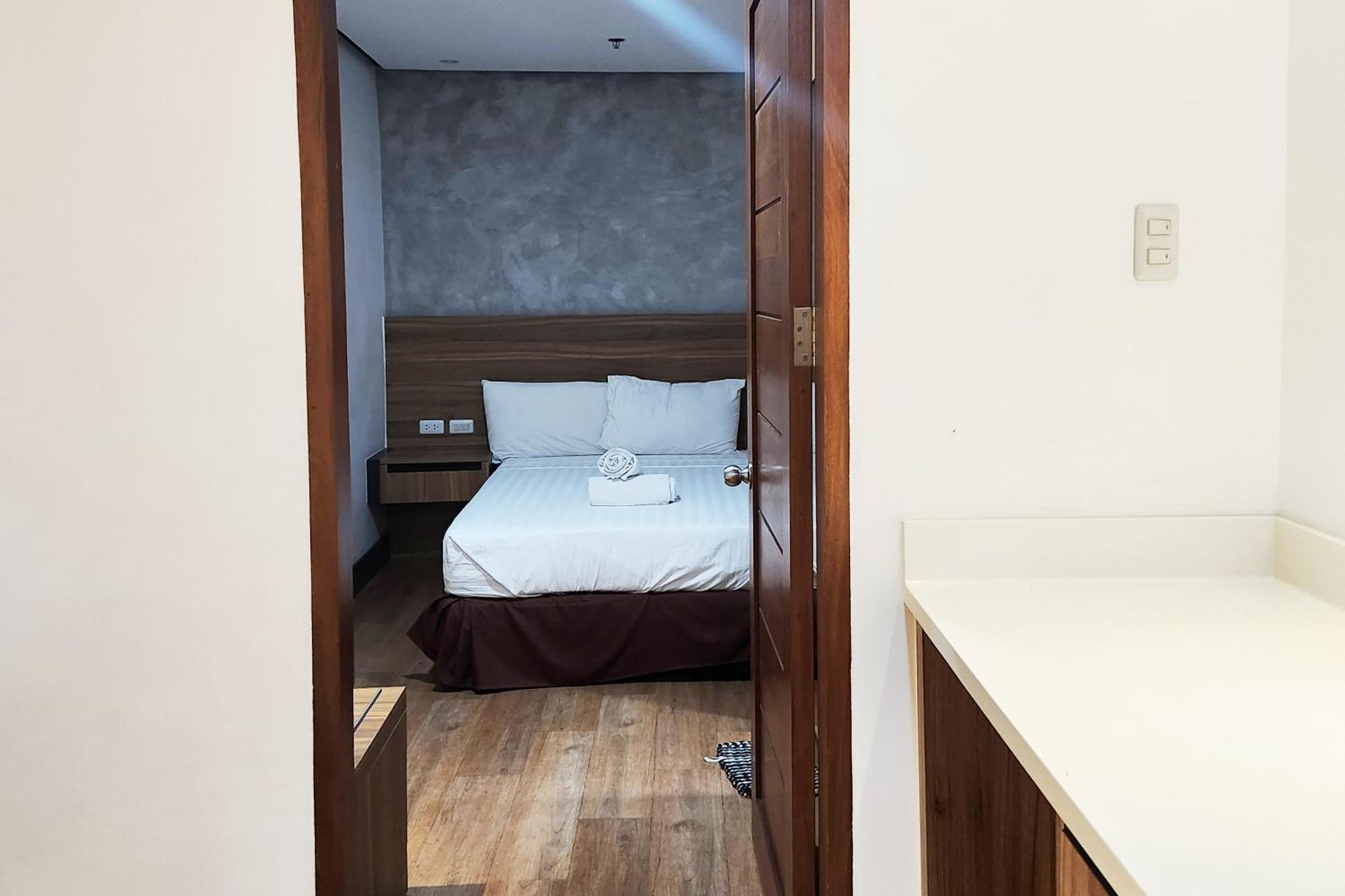 Boulevard Pension Hotel Себу Экстерьер фото