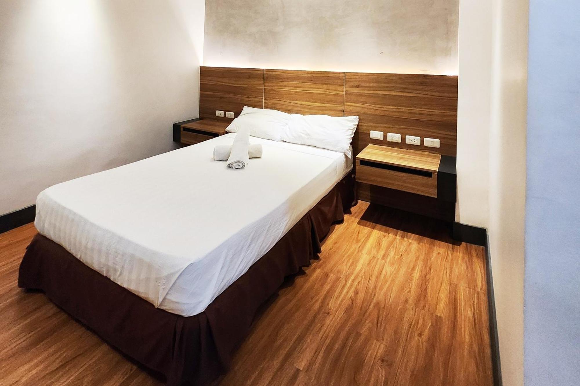 Boulevard Pension Hotel Себу Экстерьер фото