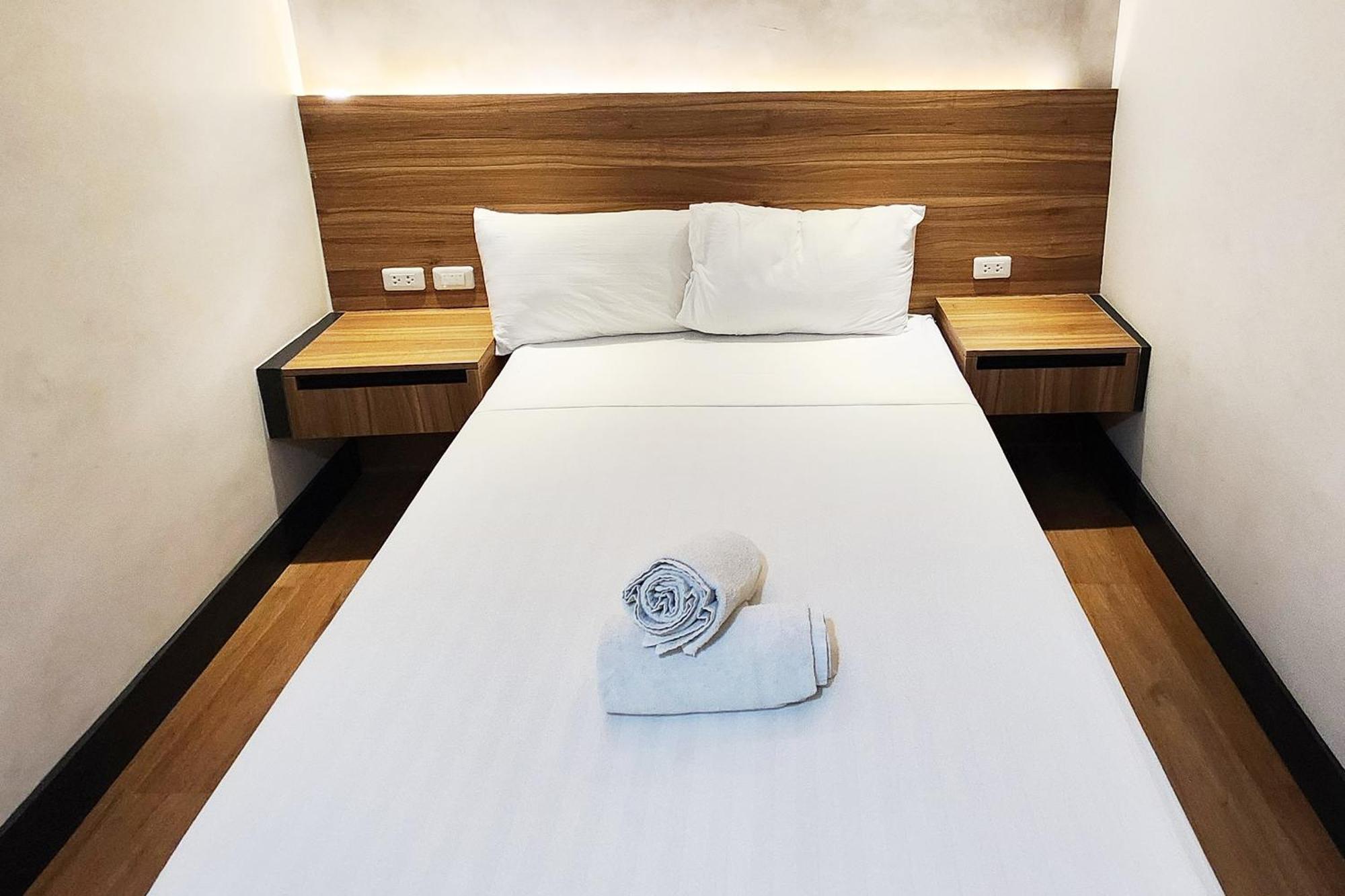 Boulevard Pension Hotel Себу Экстерьер фото