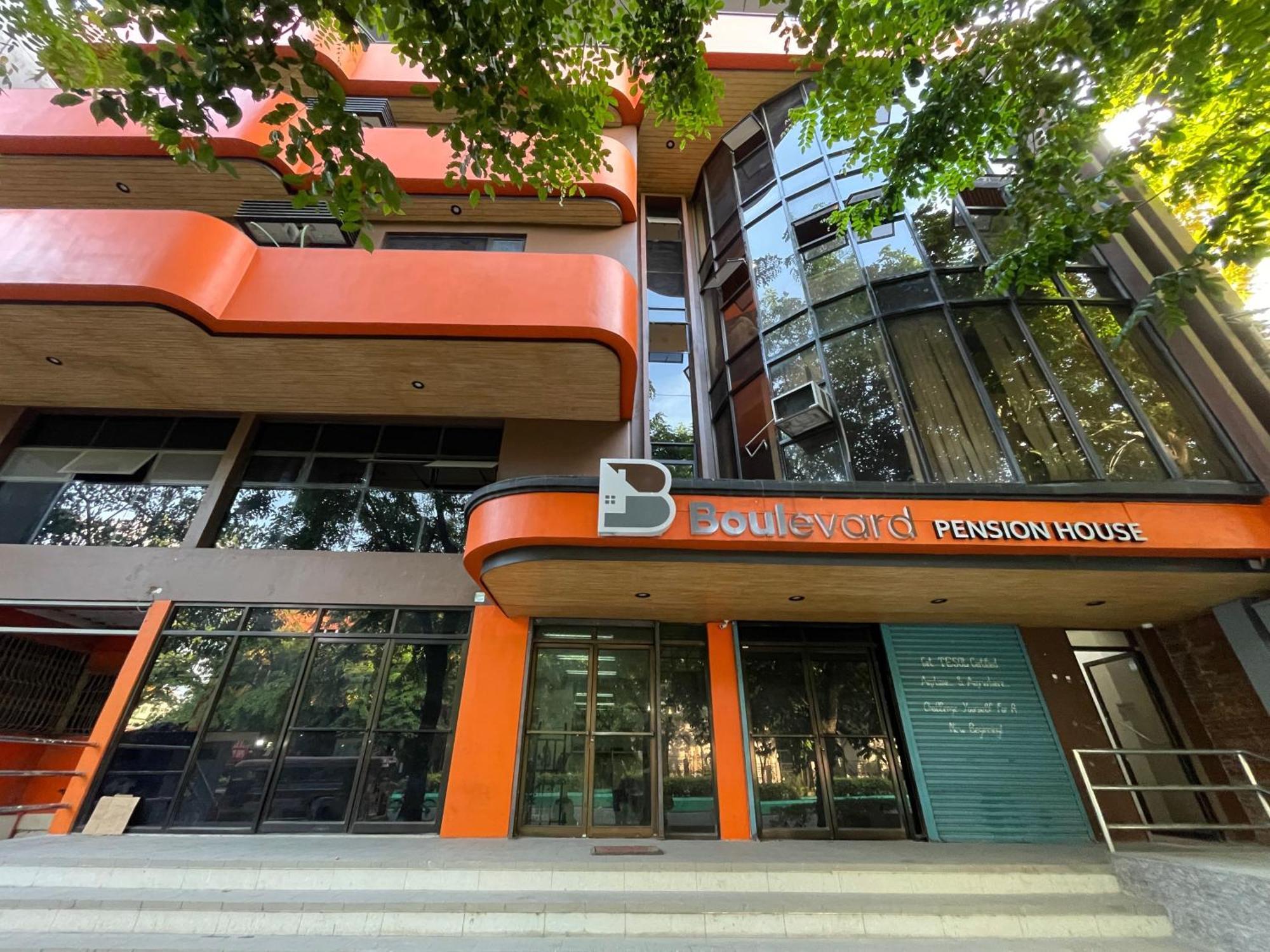 Boulevard Pension Hotel Себу Экстерьер фото